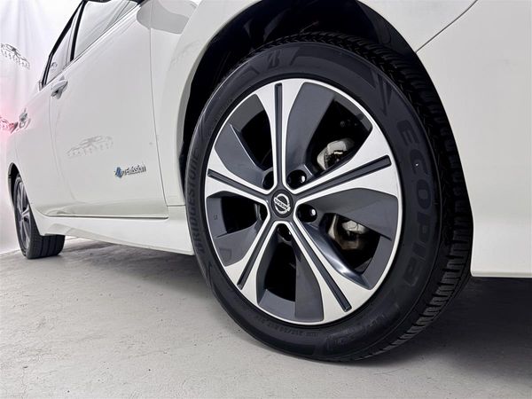2020 Nissan Leaf 360 camera,SOH 84.90%,CARPLAY Carousel 6