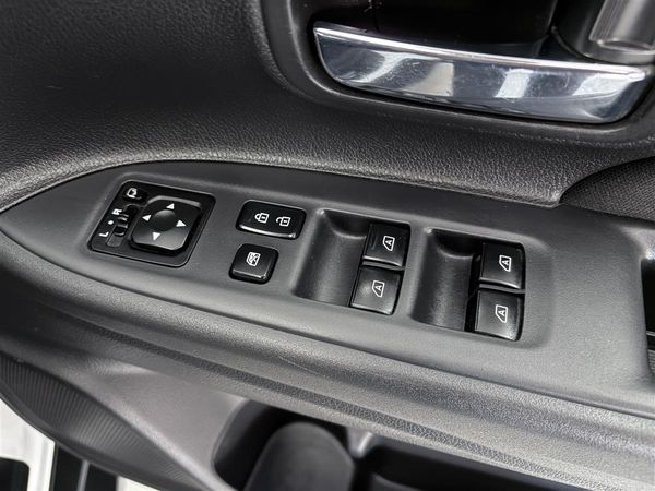 2020 Mitsubishi Outlander XLS,4WD,7 seaters,Carplay,BSM Carousel 14