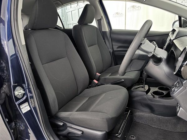 2019 Toyota Aqua 1.5 S style HYBRID low k,Push start Carousel 12