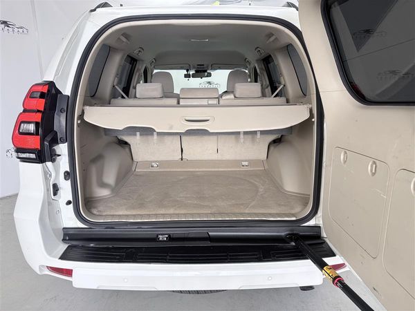 2021 Toyota Land Cruiser Prado 2.8 Diesel,4WD,5 seaters,Radar Cruise Carousel 8