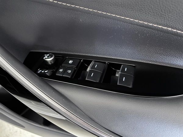 2023 Toyota Corolla 1.8 Hybrid WXB,Radar Cruise,BSM Carousel 12
