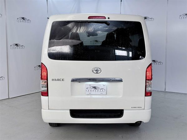 2021 Toyota Hiace GL 2.8 diesel, 6 SEATERS,Service history Carousel 4