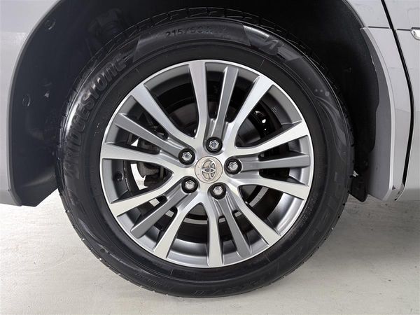 2016 Toyota Estima Aeras Premium,4WD,Hybrid,Full leather,low km Carousel 6