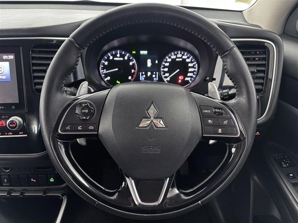2020 Mitsubishi Outlander XLS,4WD,7 seaters,Carplay,BSM Carousel 12