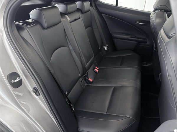 2019 Lexus UX 250h Radar cruise,Eletric Boot,Reverse Camera Carousel 9