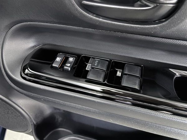 2019 Toyota Aqua 1.5 S style HYBRID low k,Push start Carousel 13