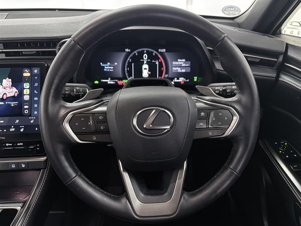 2025 Lexus LBX RELAX AWD HYBRID,Eletric boot Carousel 10