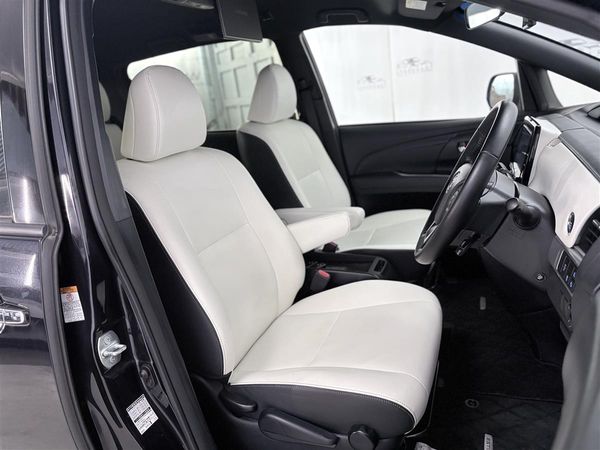 2016 Toyota Estima Aeras Premium,35352KM,Service history Carousel 12