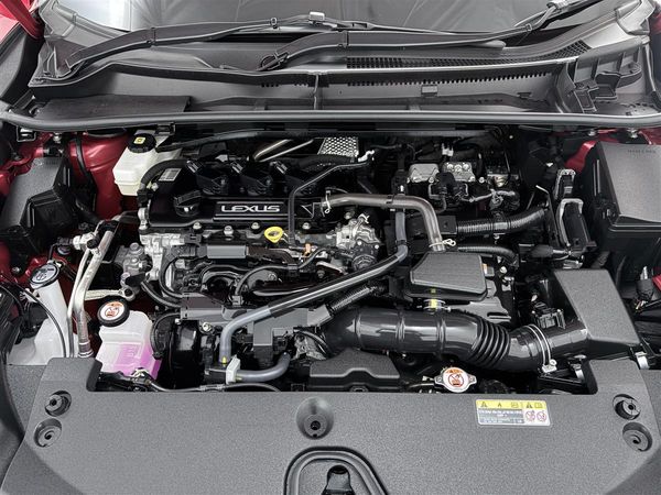2025 Lexus LBX RELAX AWD HYBRID,Eletric boot Carousel 19