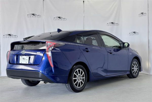 2015 Toyota Prius 1.8S Reverse Camera,Radar cruise Carousel 5