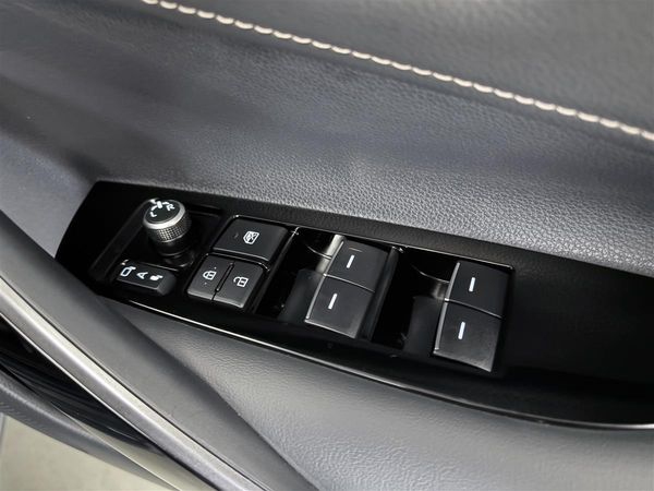2023 Toyota Corolla 1.8 Touring Hybrid WXB,Radar Cruise Carousel 13