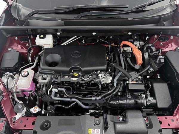 2023 Toyota RAV4 HYBRID 4WD,Vented/heated Leather Carousel 19