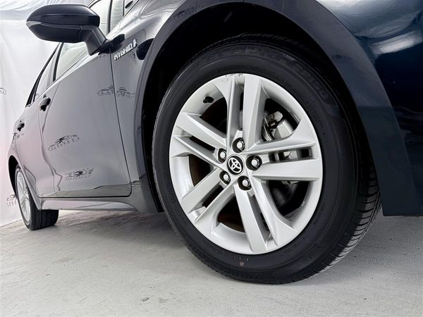 2020 Toyota Corolla SPORT 1.8G HYBRID Premium Leather Carousel 6