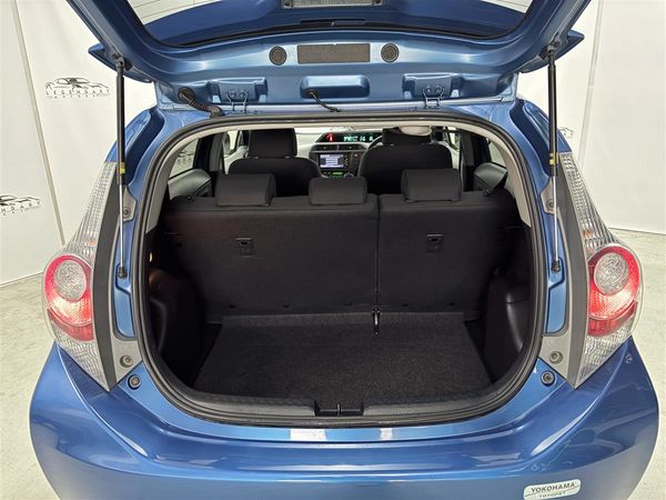 2012 Toyota Aqua HYBRID S,Push start,Service history Carousel 7