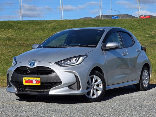 2020 Toyota Yaris 1.5lt Hybrid **G MODEL- RADAR CRUISE ** Carousel 12
