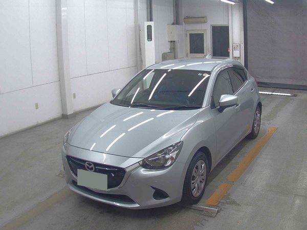2018 Mazda Demio **1.5LTR VERSION- 360 CAMERAS- LOW KMS ** Carousel 7