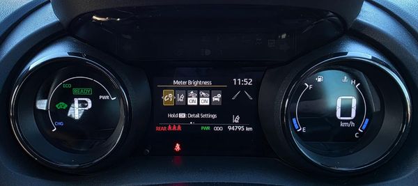 2020 Toyota Yaris 1.5lt Hybrid **G MODEL- RADAR CRUISE ** Carousel 5