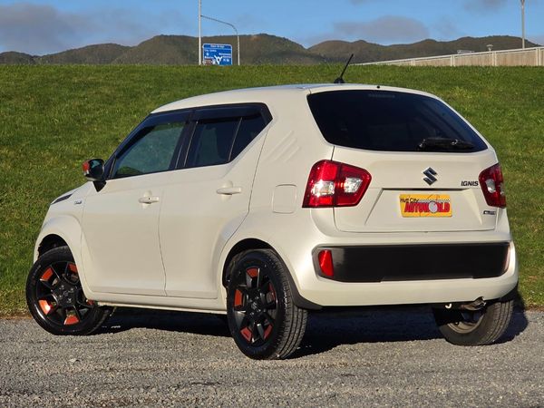 2016 Suzuki Ignis Hybrid **RETRO LOOKS - GREAT KMS** Carousel 7