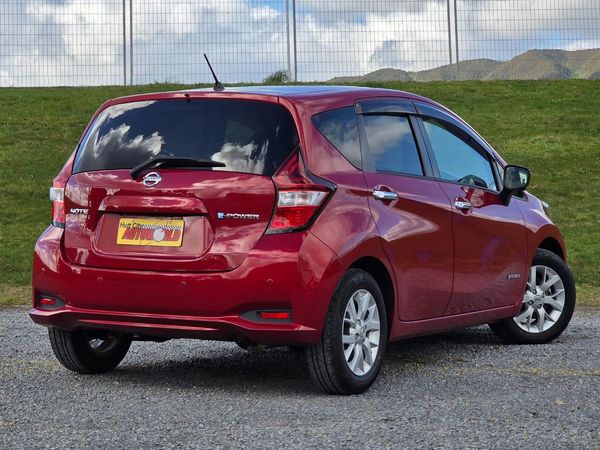 2017 Nissan Note e-Power **FANTASTIC VALUE HYBRID HATCH ** Carousel 9