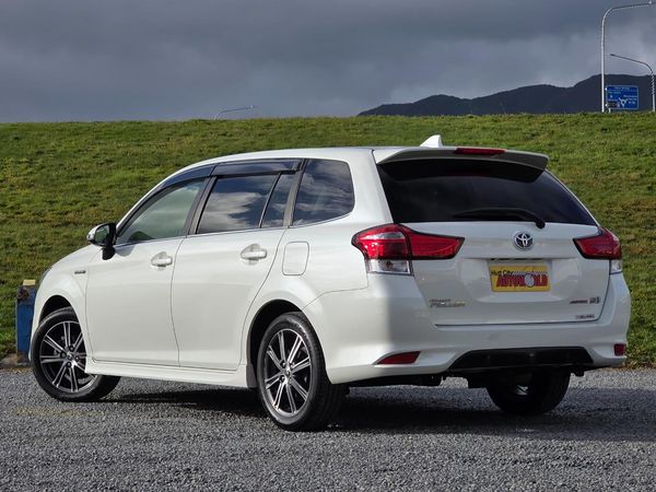 2015 Toyota Corolla Fielder G Tourer Sport**HYBRID- SAFETY PACKAGE * Carousel 7