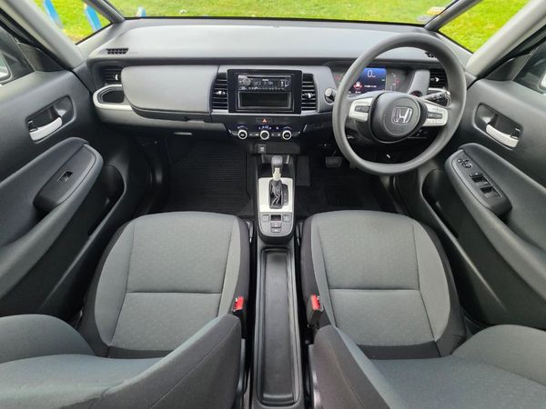 2021 Honda Fit 1.5ltr Hybrid **LATEST MODEL - SUPERB VALUE ** Carousel 10