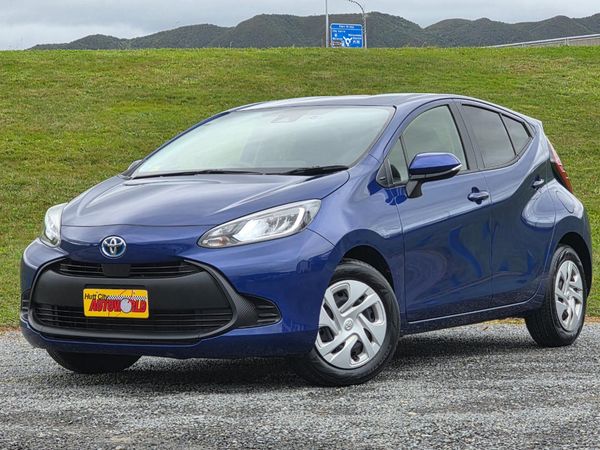 2022 Toyota Aqua Hybrid ** LATEST MODEL- LOW KMS ** Carousel 6