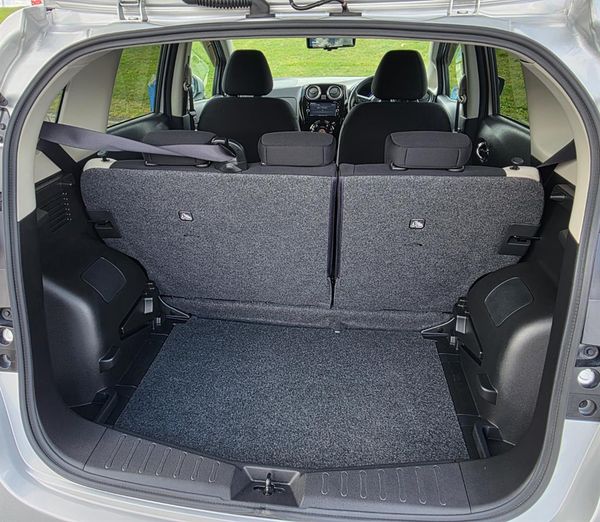 2018 Nissan Note Hybrid E-Power **CRUISE CONTROL** Carousel 4