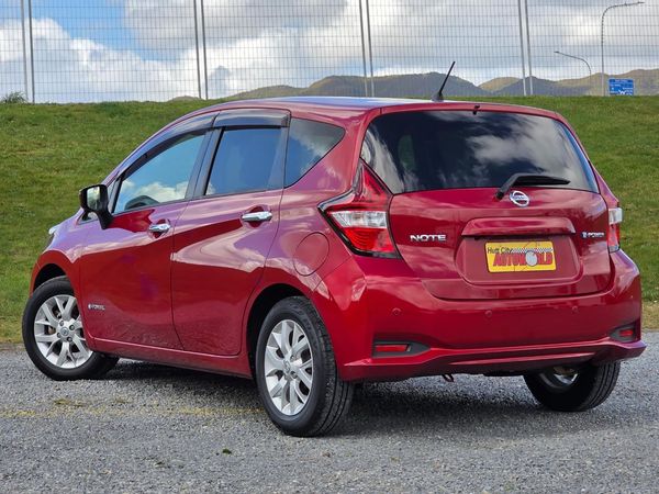 2017 Nissan Note e-Power **FANTASTIC VALUE HYBRID HATCH ** Carousel 7