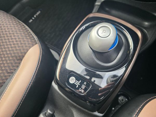 2017 Nissan Note e-Power Hybrid *MEDALIST - LEATHER* Carousel 2