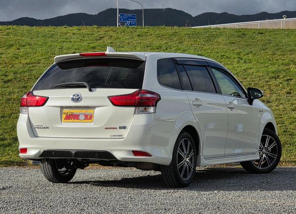 2015 Toyota Corolla Fielder G Tourer Sport**HYBRID- SAFETY PACKAGE * Carousel 6