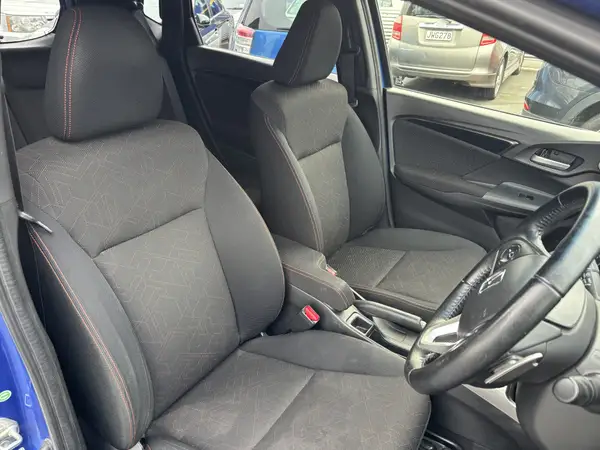 2015 Honda Jazz Jazz hybrid Carousel 3