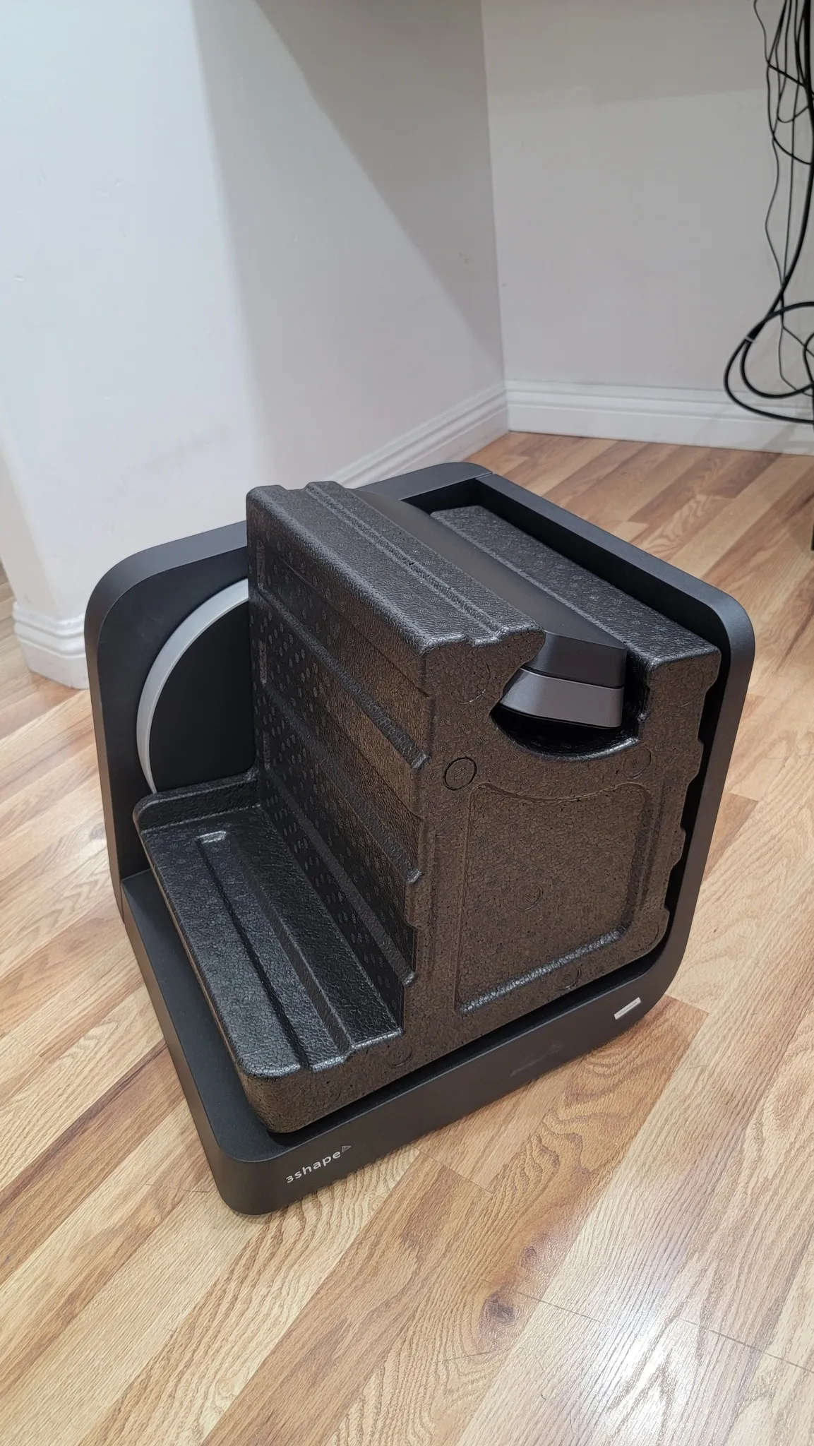 3shape F8 3D Dental Lab Scanner  Carousel 1