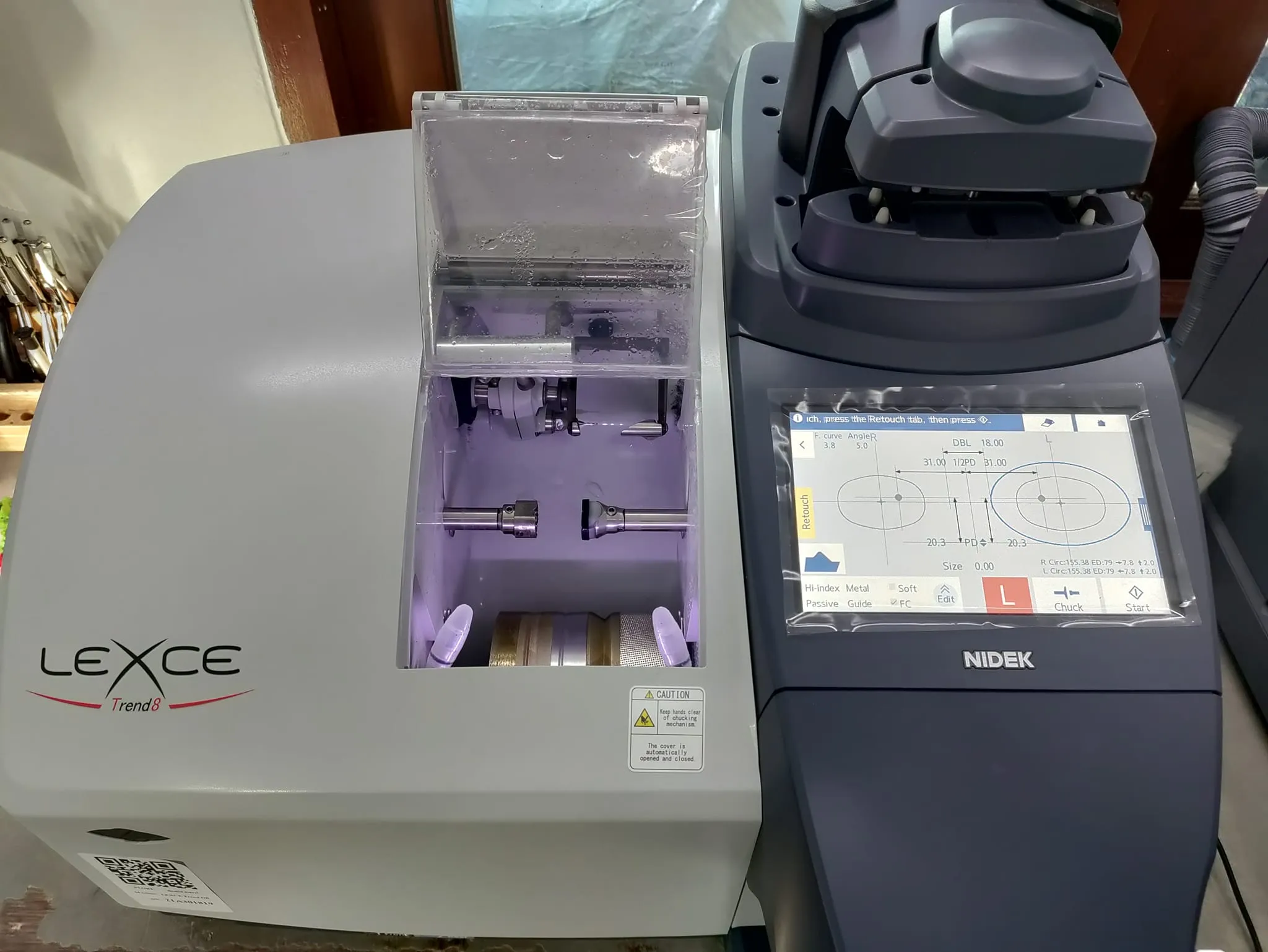 Nidek Patternless LEXCE Trend8 Lens Edger 