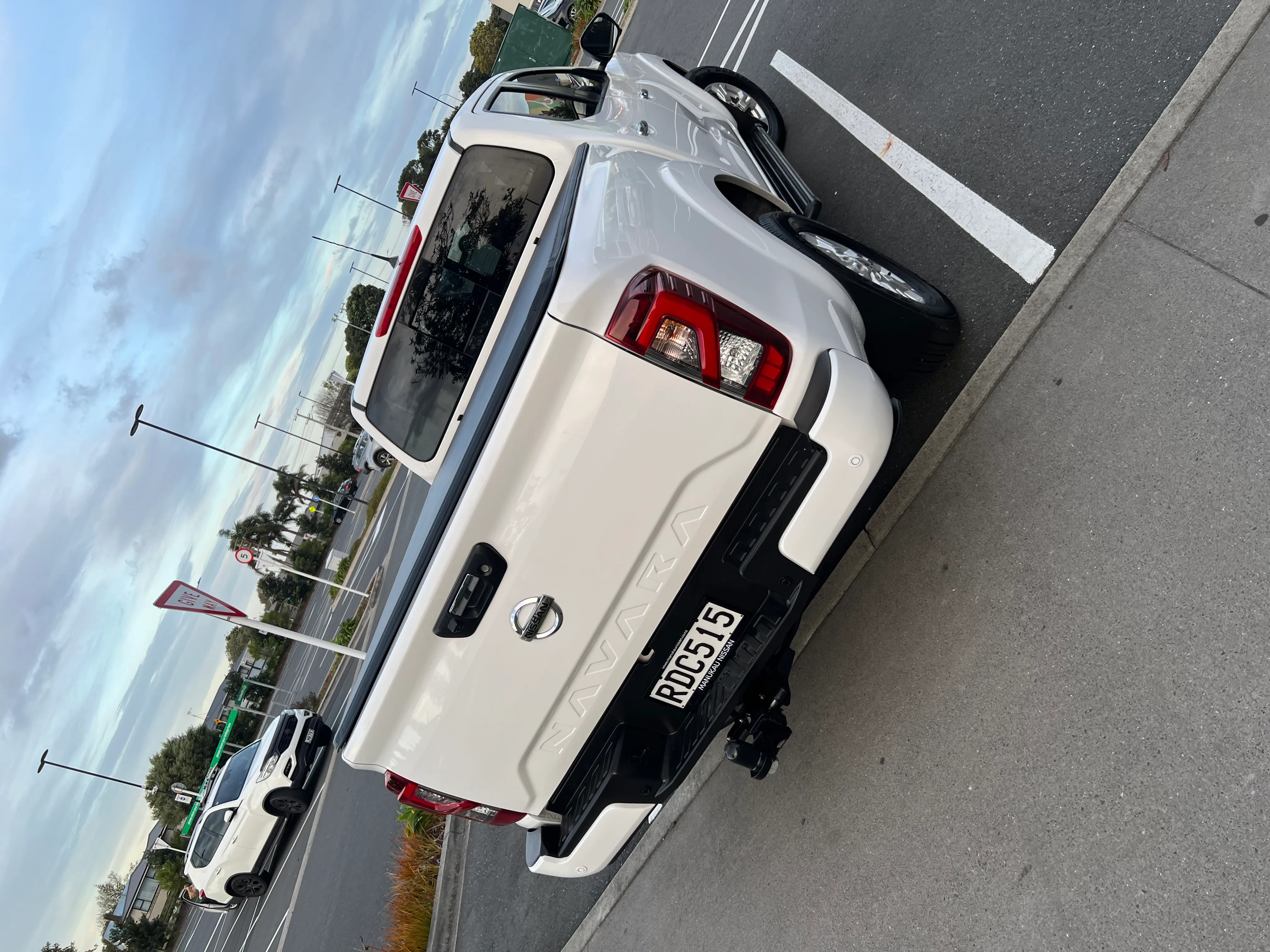 Nissan Navara ST 2WD 2025 Carousel 2