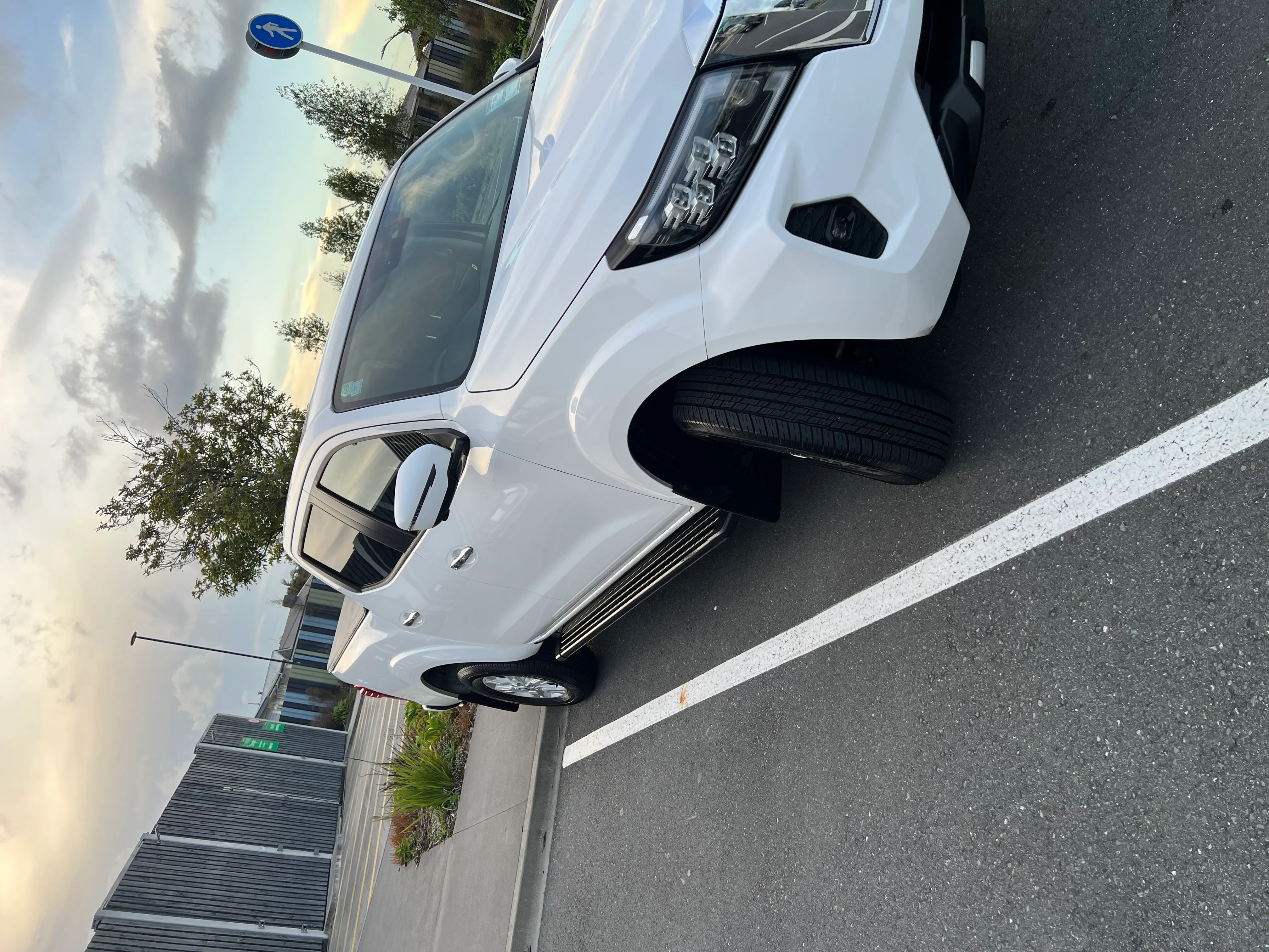 Nissan Navara ST 2WD 2025 Carousel 1