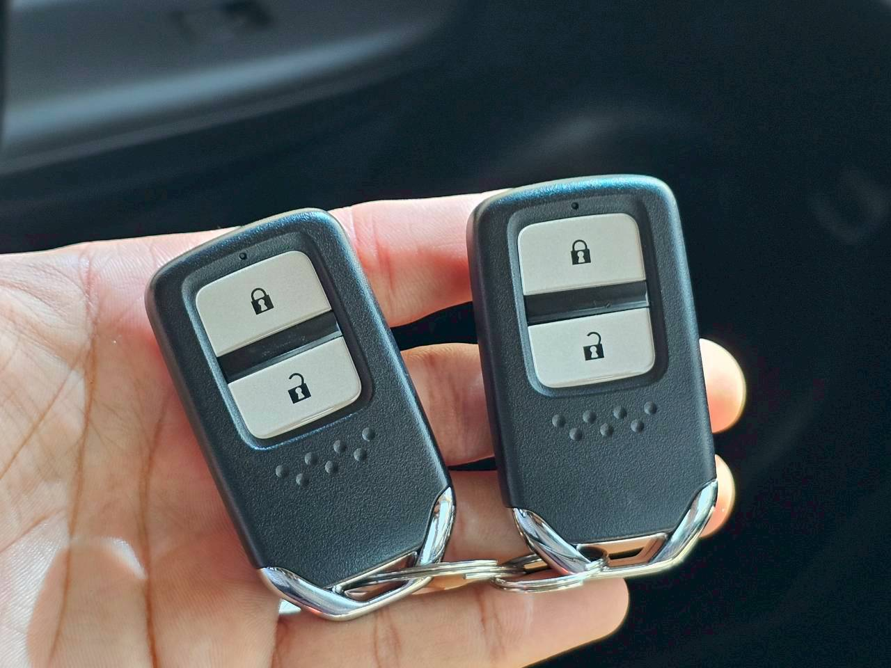 2022 Honda Shuttle Hybrid Honda Sensing Model Carousel 8