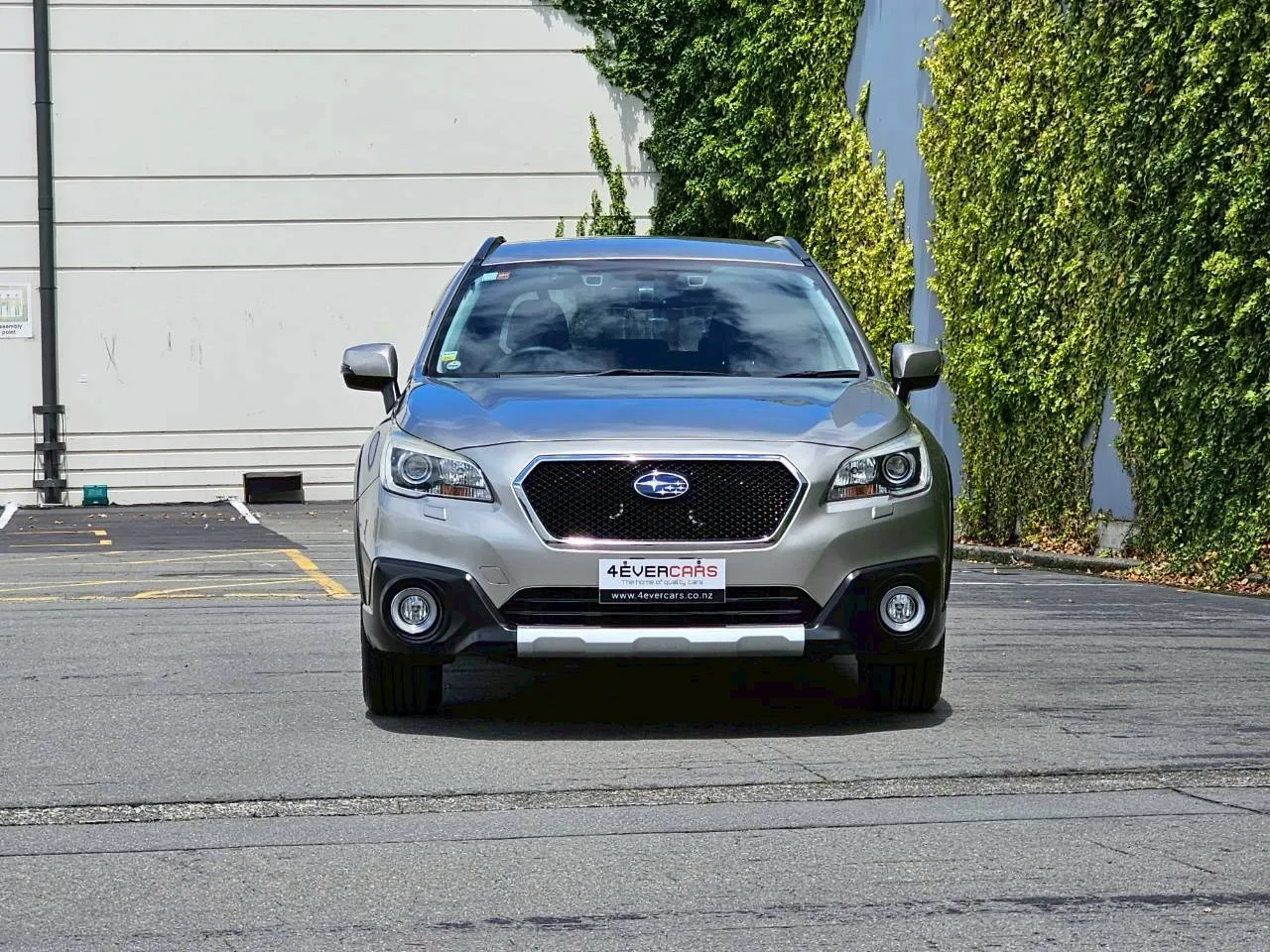 2015 Subaru Outback 2.5 AWD Limited Model Carousel 3