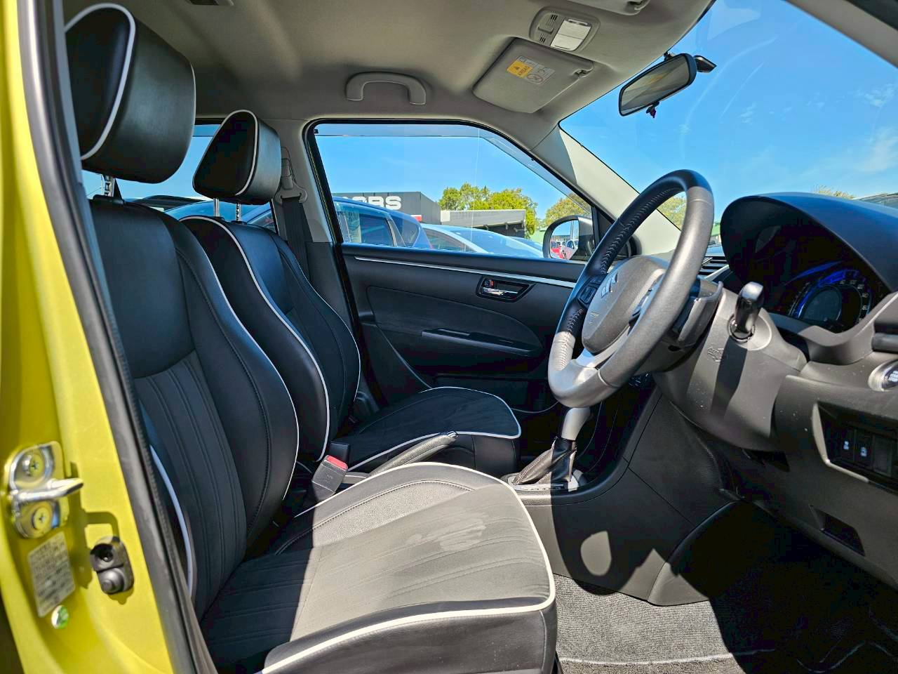 2014 Suzuki Swift 1.2 Style Edition 45,947 Kms Carousel 5