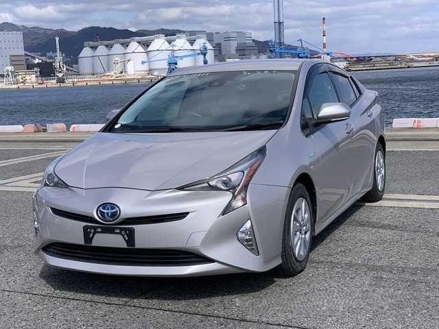 2017 Toyota Prius 1.8S Hybrid   Carousel 1
