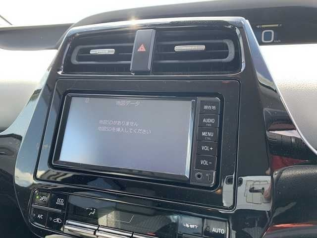 2017 Toyota Prius 1.8S Hybrid   Carousel 11