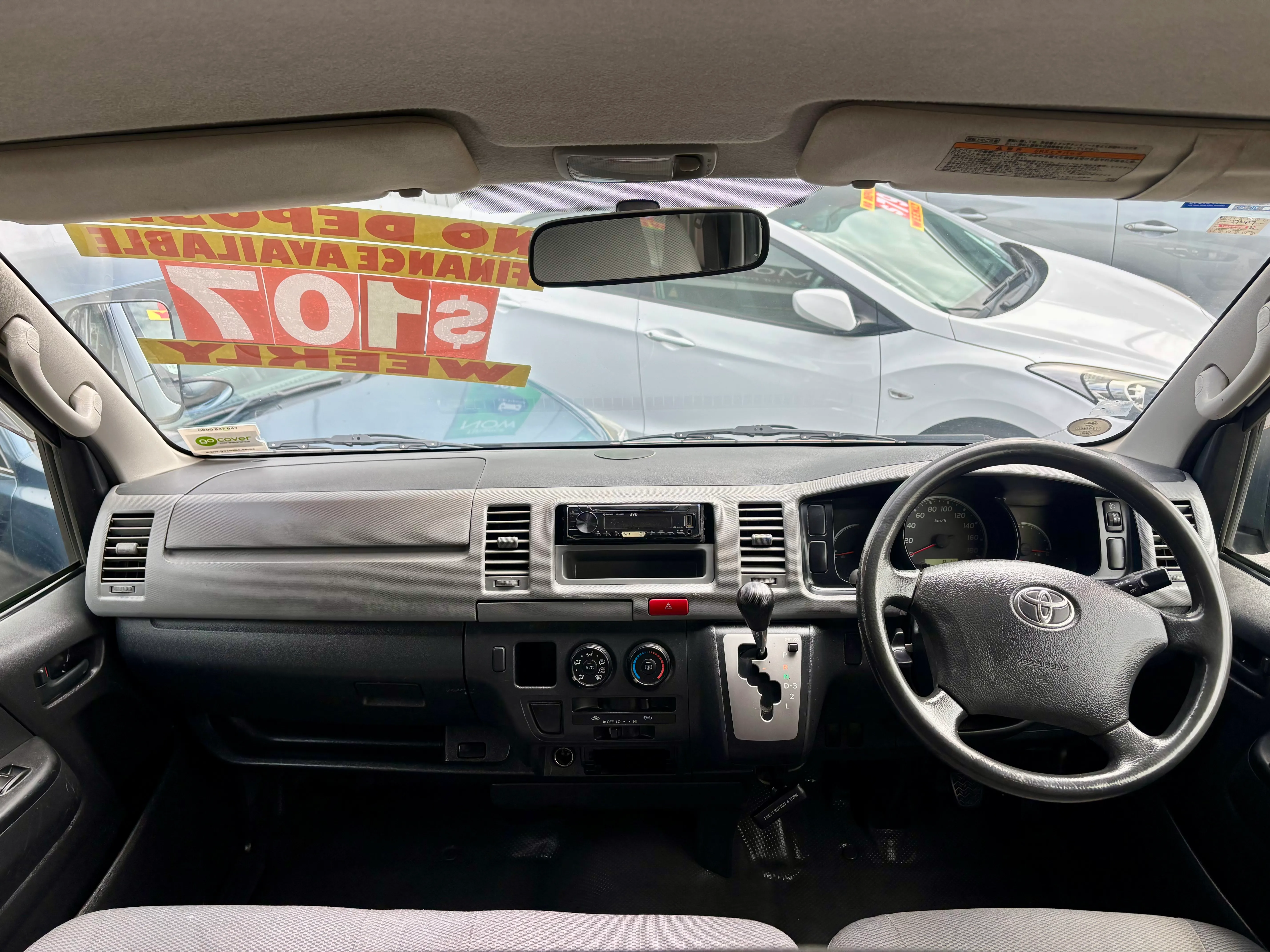 2009 Toyota Hiace  Carousel 11
