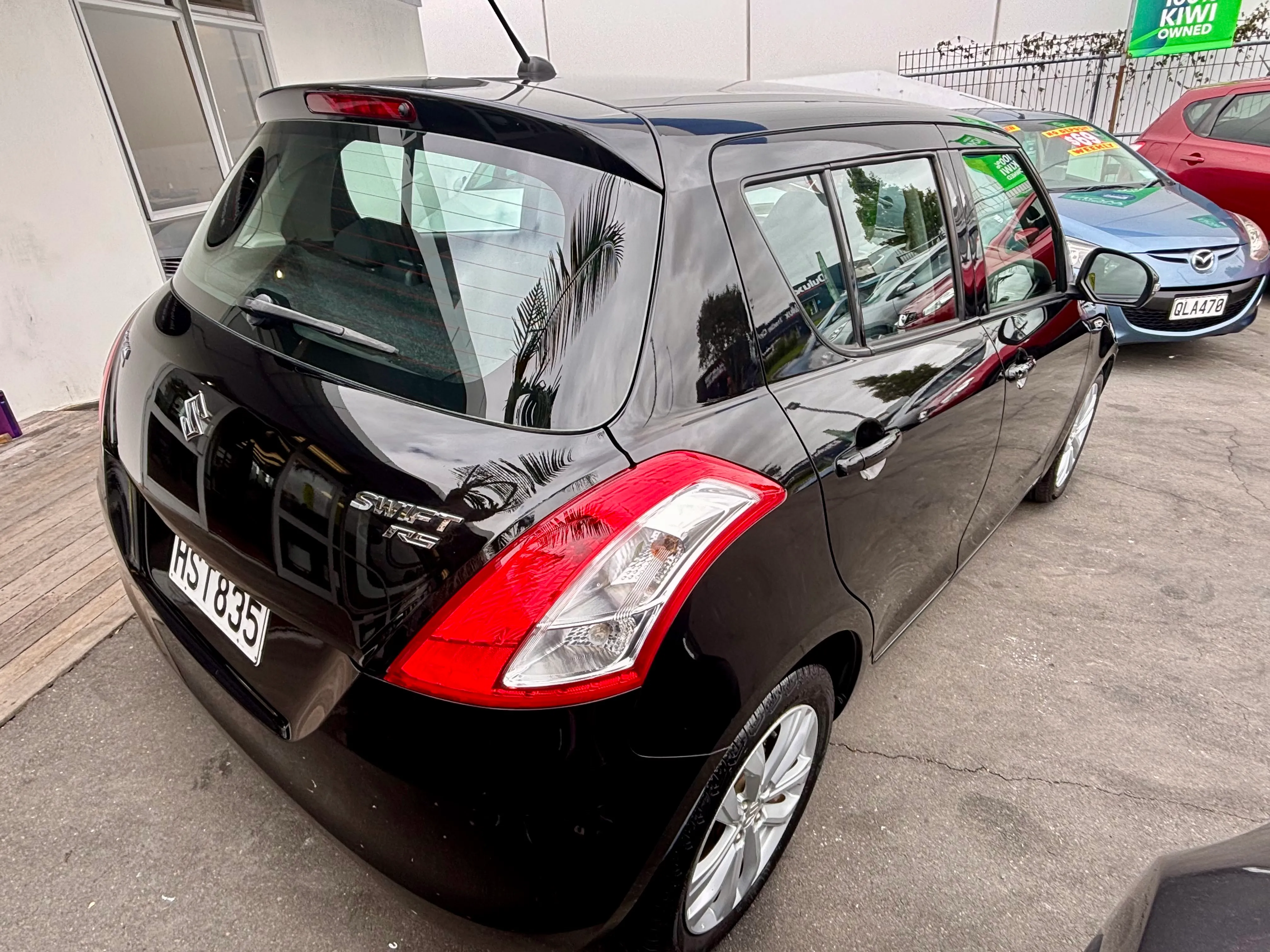 2014 Suzuki Swift  Carousel 7