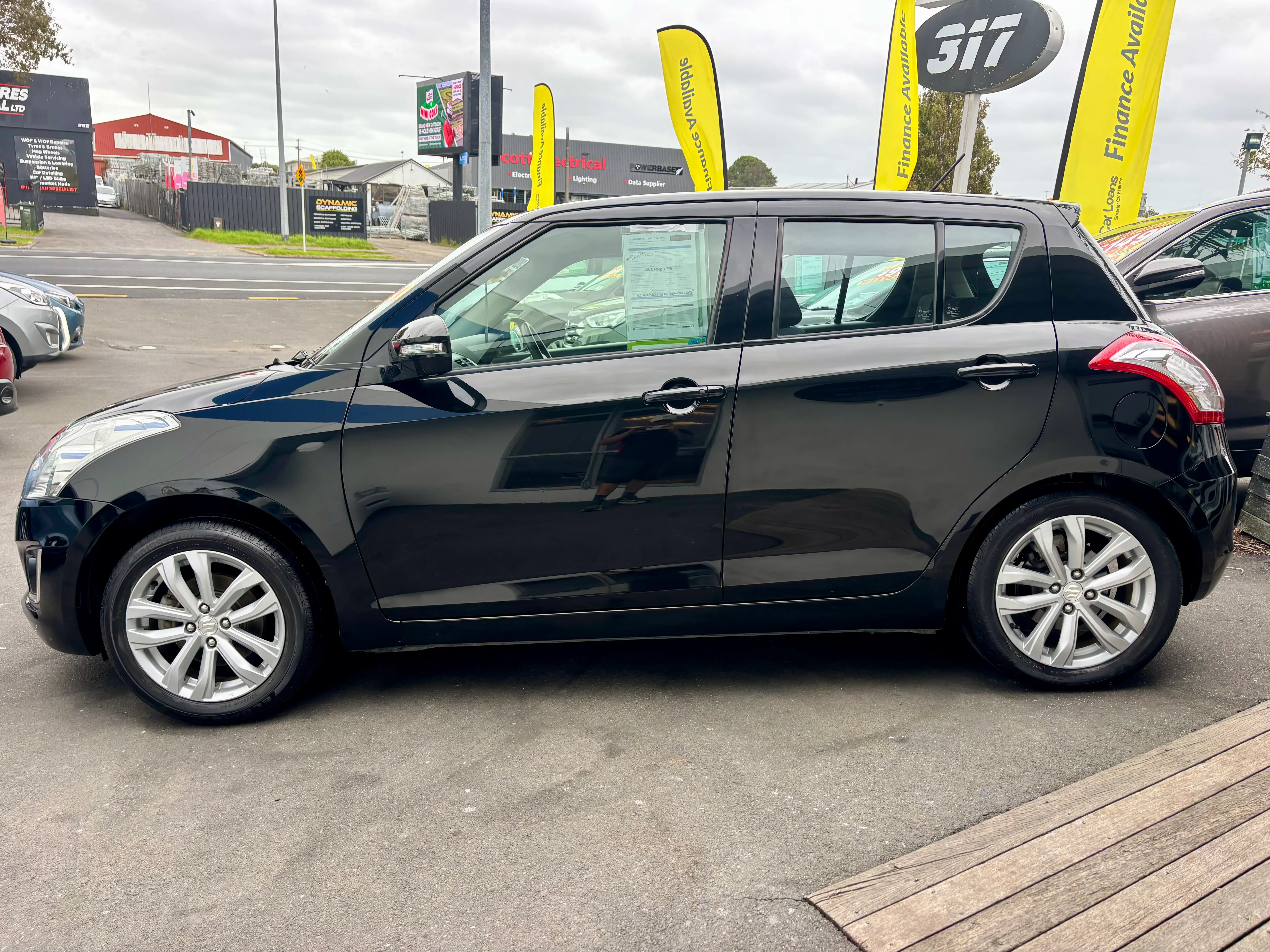 2014 Suzuki Swift  Carousel 4