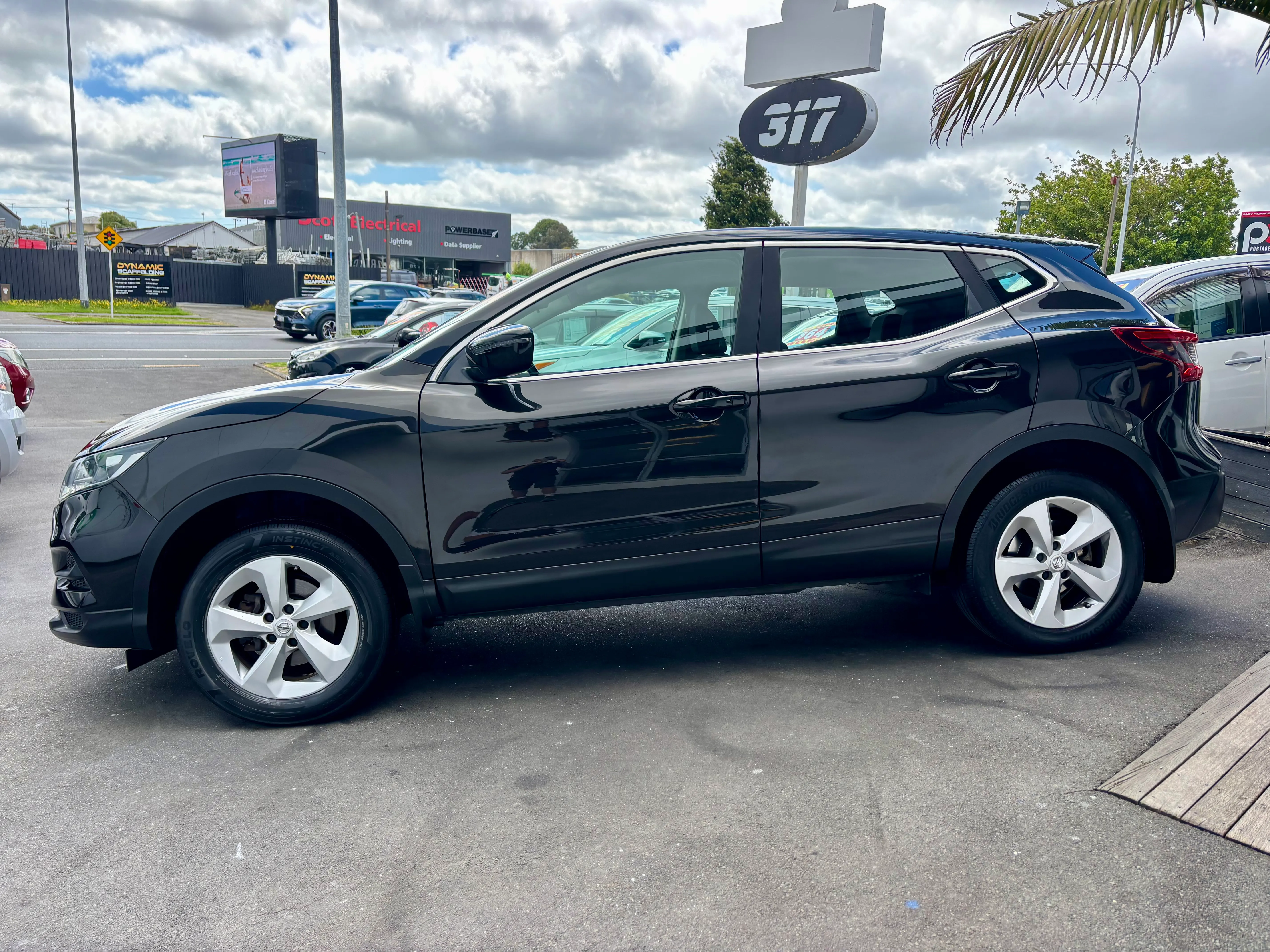 2018 Nissan Qashqai  Carousel 5