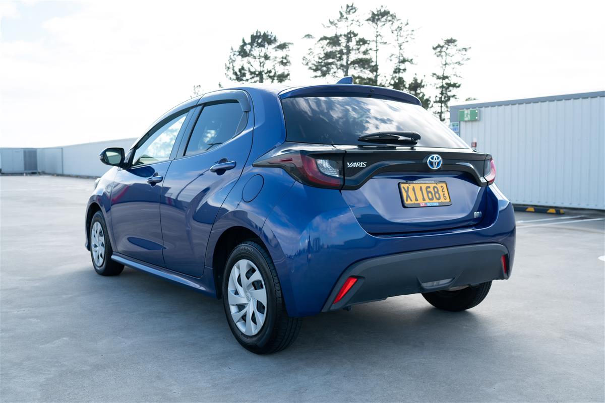 2020 Toyota Yaris 1.5X HYBRID NEW SHAPE BLUETOOTH Carousel 9