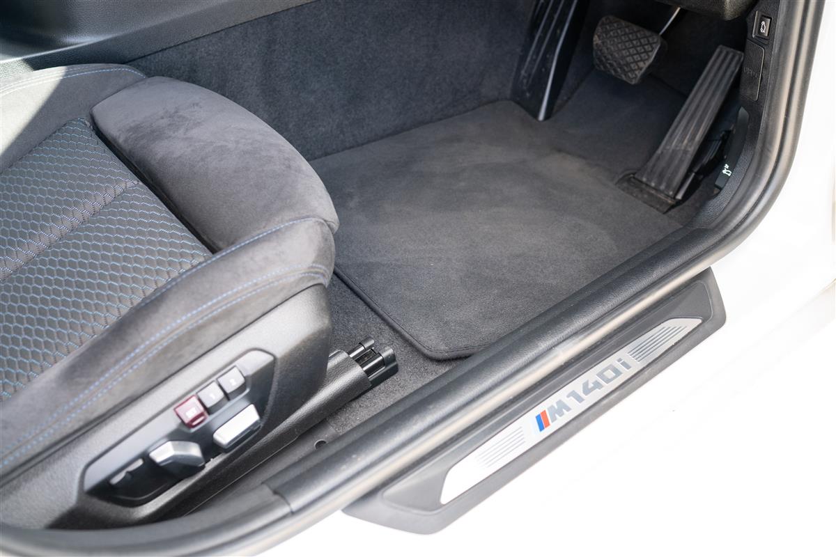 2017 BMW M140i M SPORT GRADE 4.5 Carousel 15
