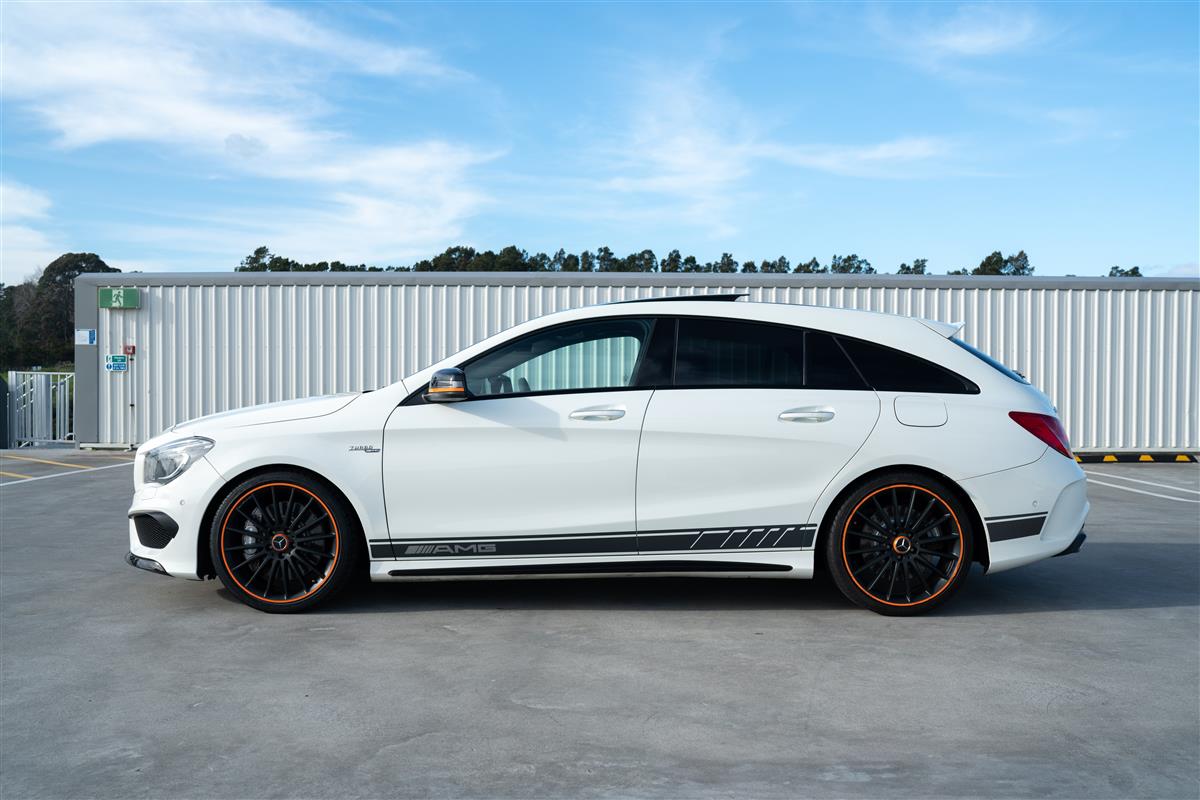 2015 Mercedes-Benz CLA 45 AMG ORANGE ART EDTION Carousel 10