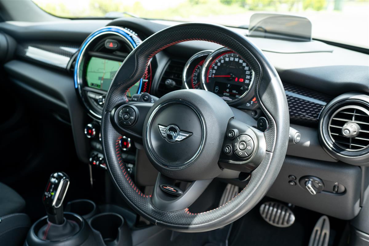2018 MINI Cooper JOHN WORKS LCI Carousel 33