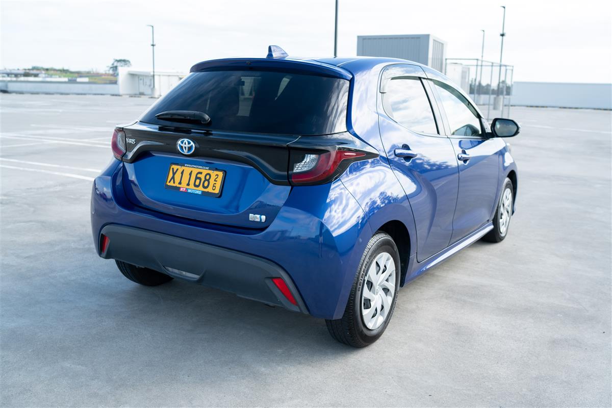 2020 Toyota Yaris 1.5X HYBRID NEW SHAPE BLUETOOTH Carousel 6