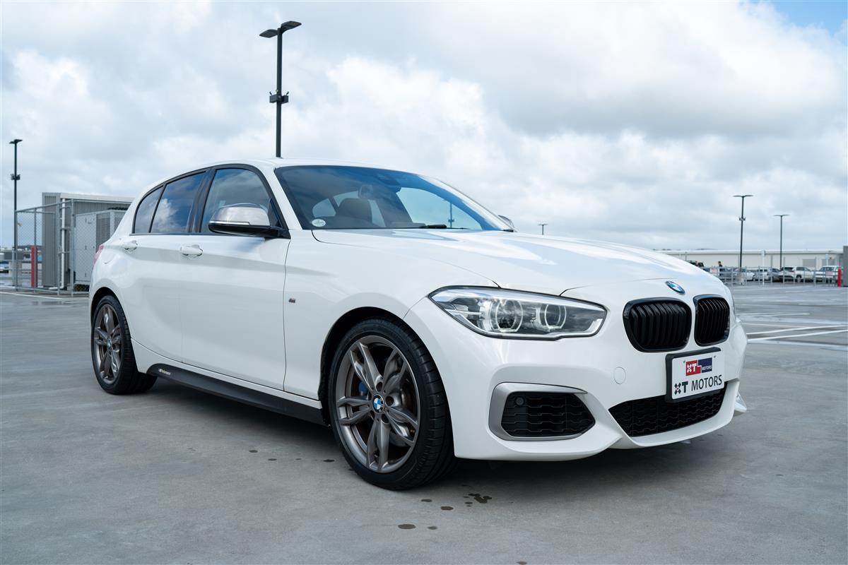 2017 BMW M140i B58 M PERFORMANCE GRADE 4.5 Carousel 1